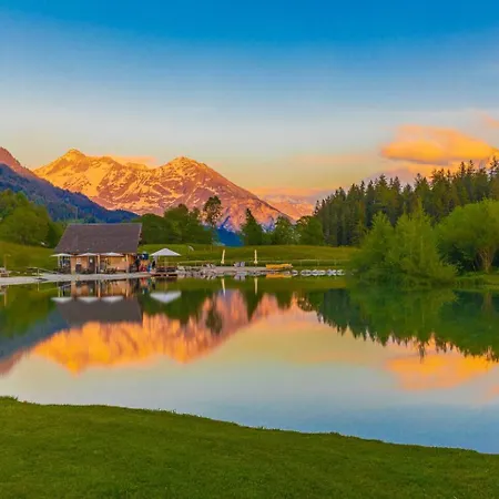 Δωμάτια σε οικογενειακή κατοικία Gemuetliches Gartenhuettli Mit Alpenblick